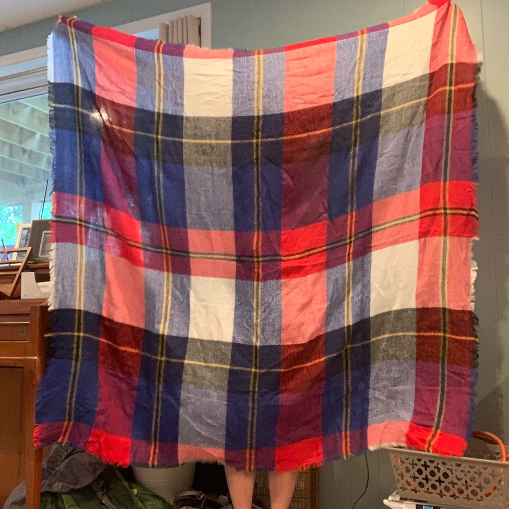 “Scarf” Throw Blanket